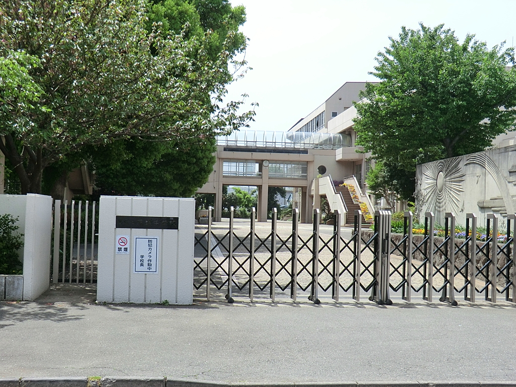 藤塚中学校の写真