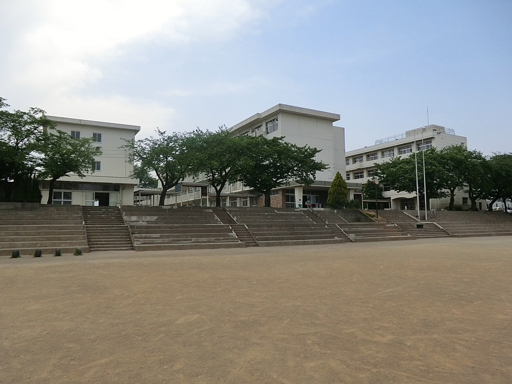 成瀬中学校の写真